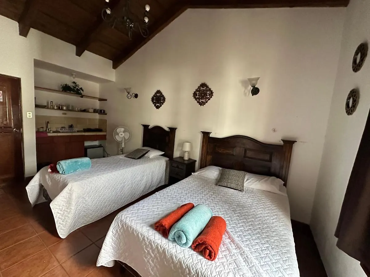 Casa Los Habitantes Antigua Guatemala Homestay